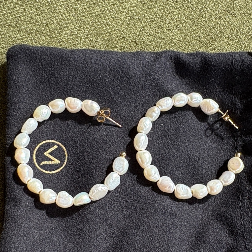 Mejuri Pearl Hoops